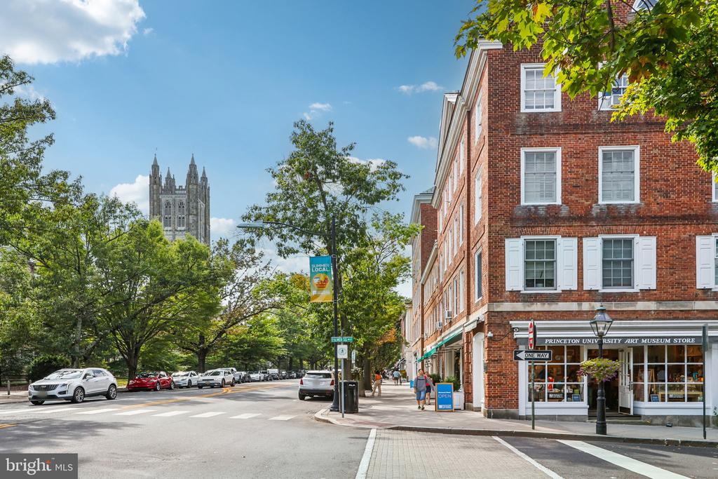 31 PALMER SQUARE W Unit: A