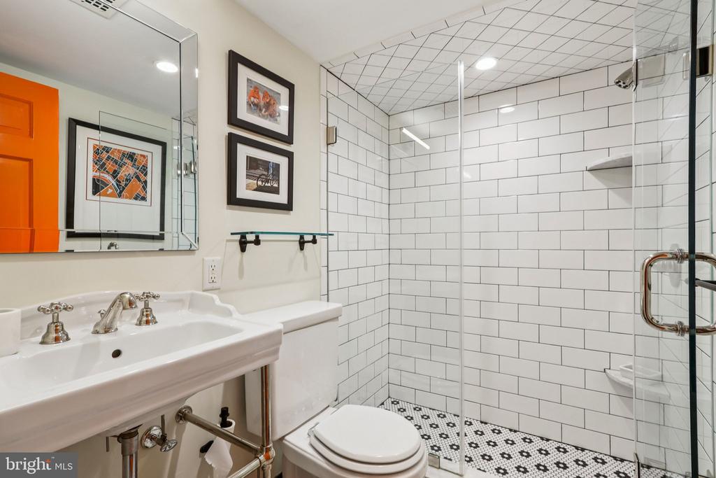 31 PALMER SQUARE W Unit: A
