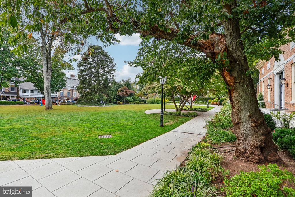 31 PALMER SQUARE W Unit: A