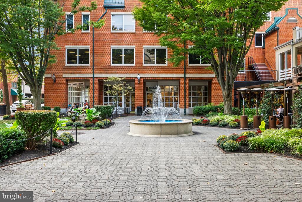 31 PALMER SQUARE W Unit: A