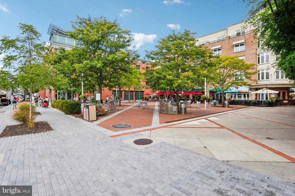 31 PALMER SQUARE W Unit: A