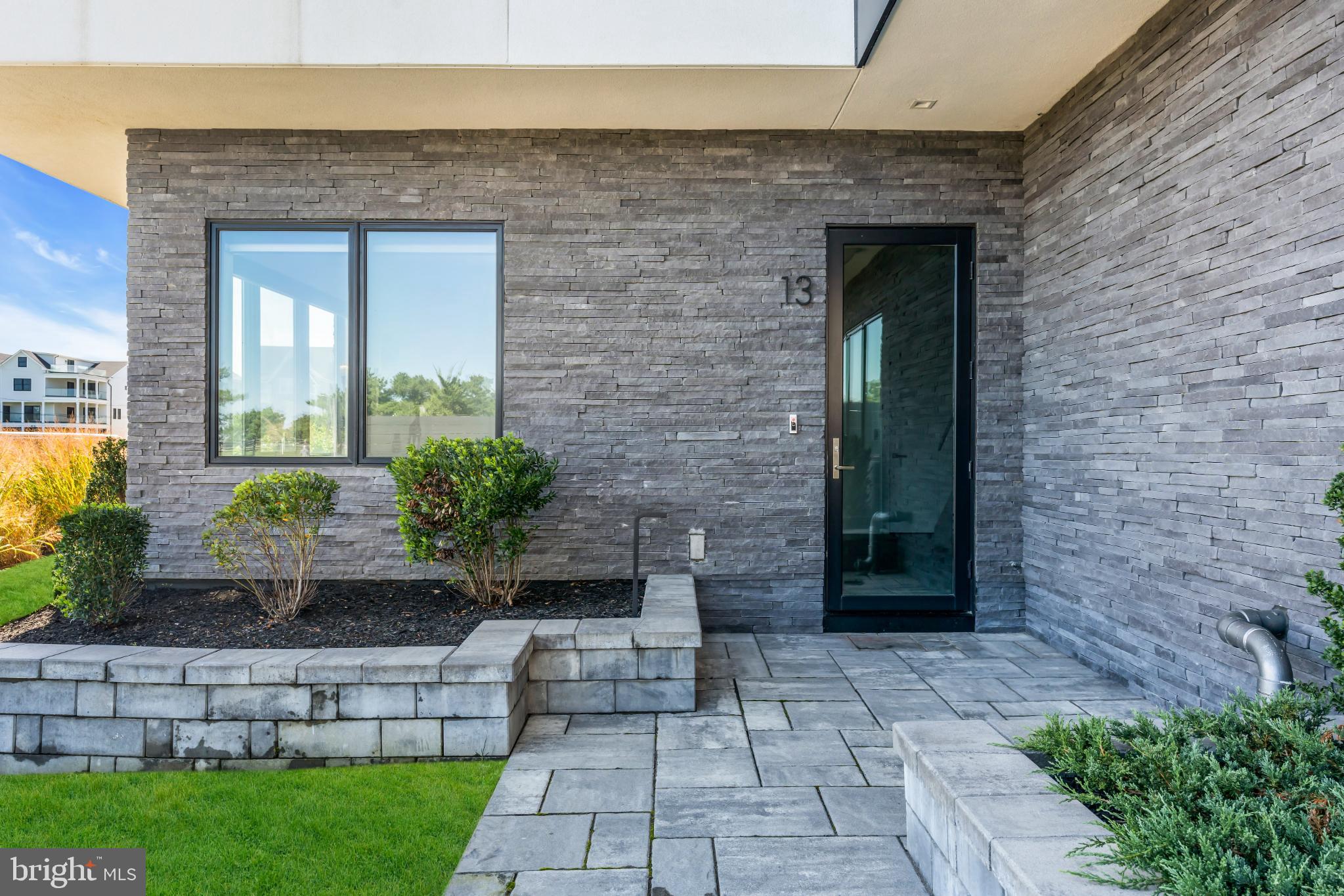 200 OCEAN AVENUE N 13