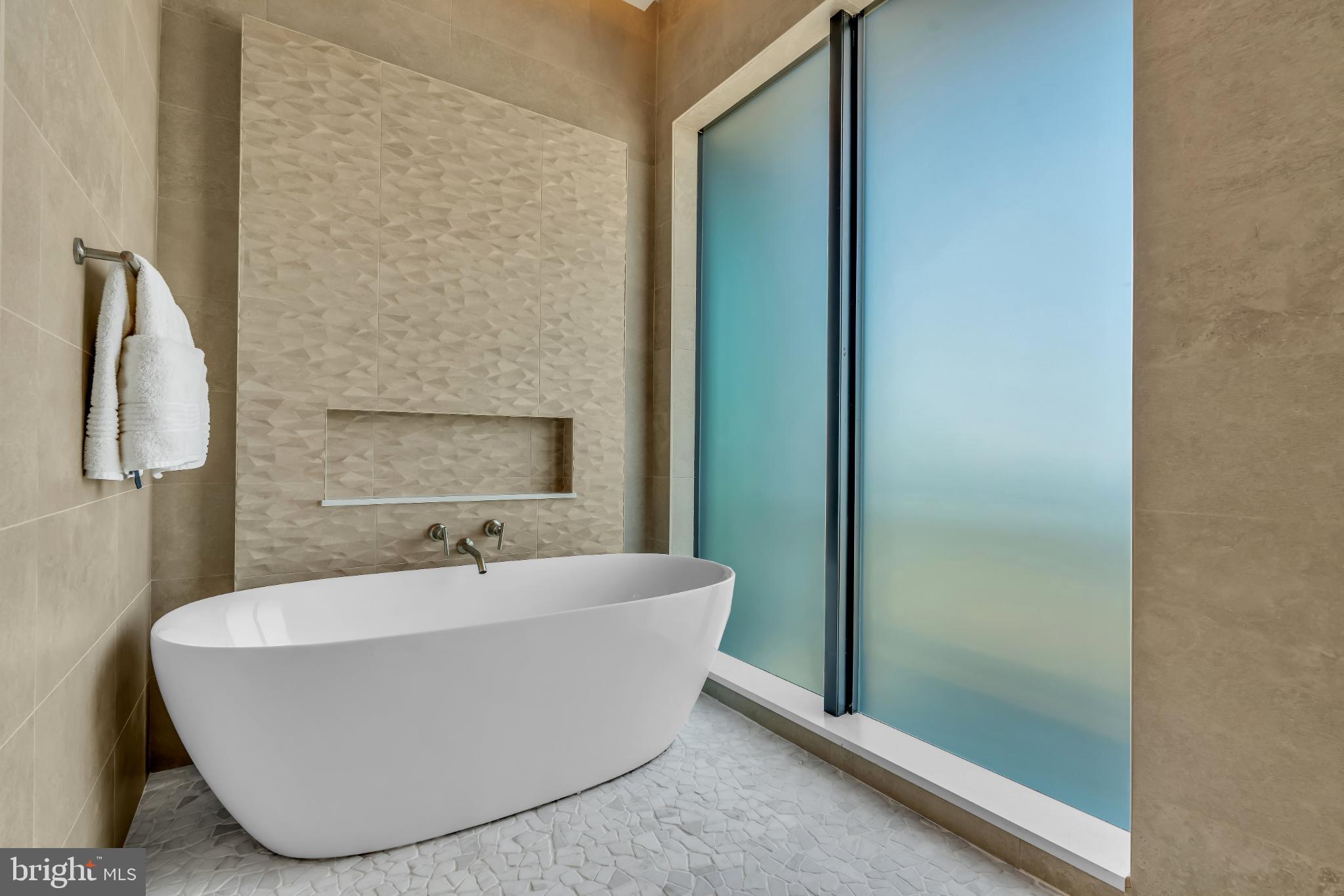 200 OCEAN AVENUE N 13