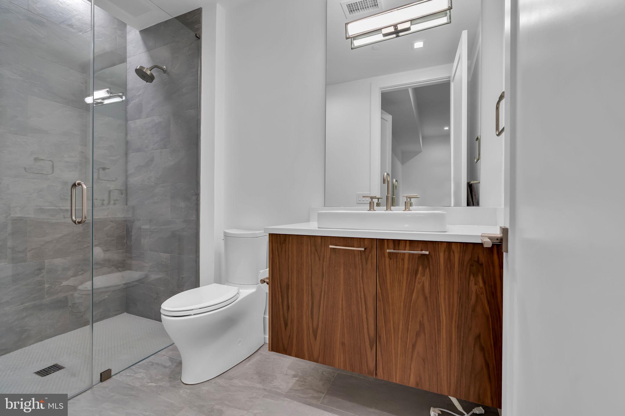 200 OCEAN AVENUE N 8