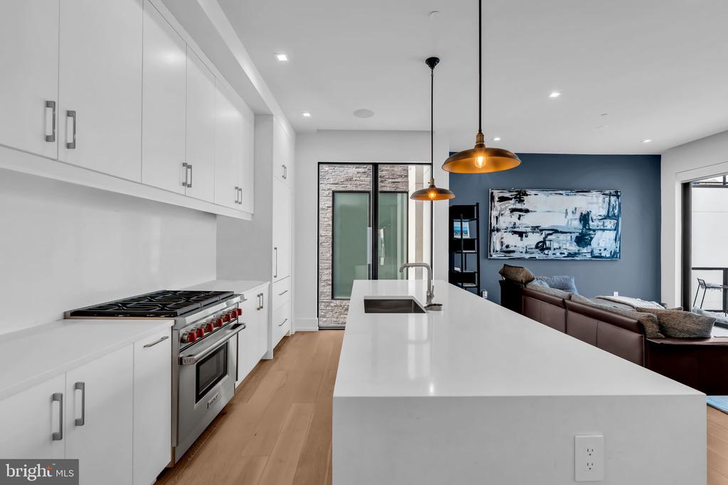 200 OCEAN AVENUE N 8