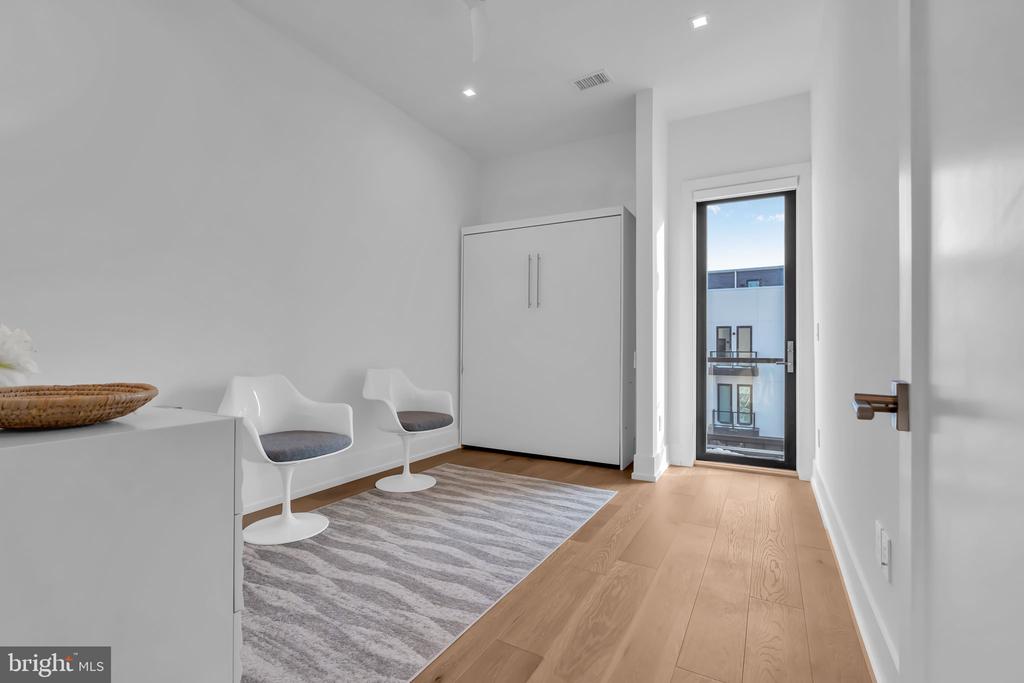200 OCEAN AVENUE N 8