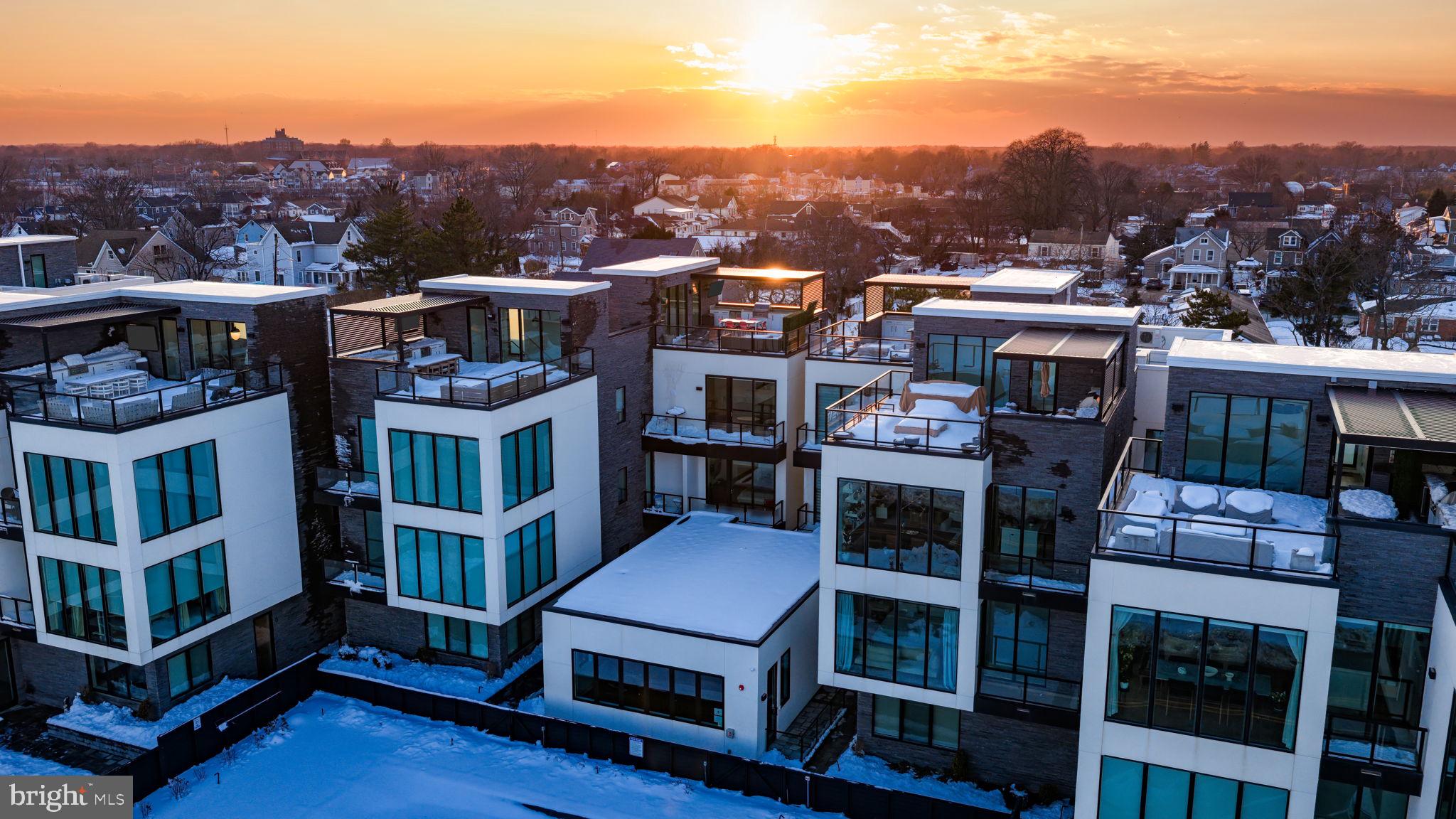 200 OCEAN AVENUE N 8