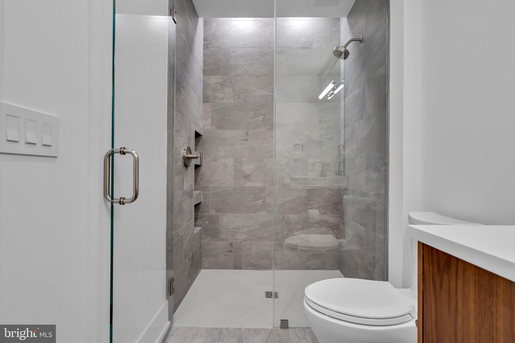 200 OCEAN AVENUE N 8