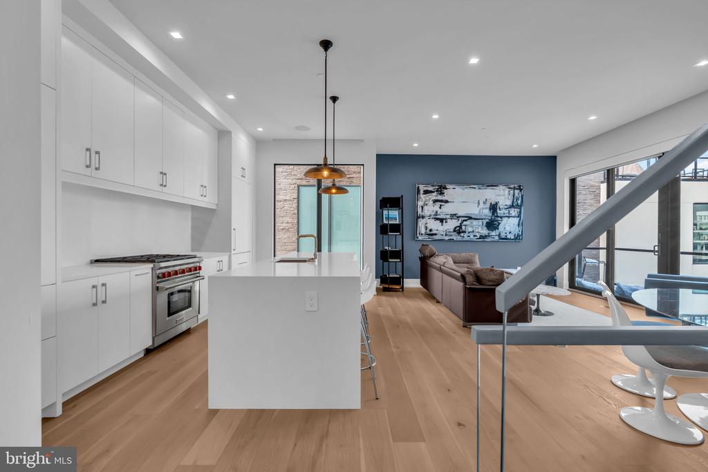 200 OCEAN AVENUE N 8