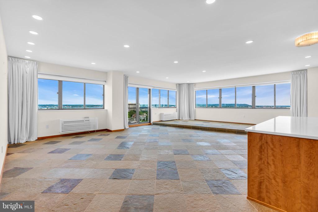 55 OCEAN AVENUE PHB