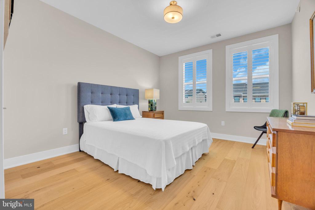 15 LINDER COURT