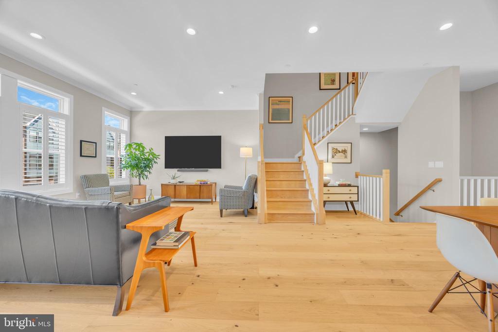 15 LINDER COURT