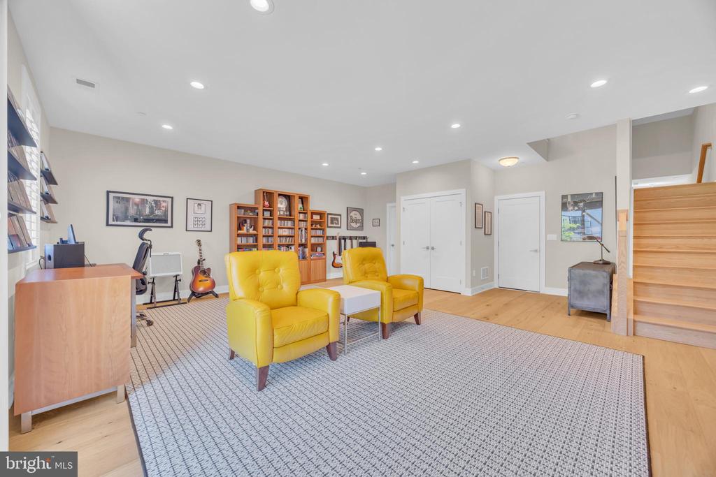 15 LINDER COURT