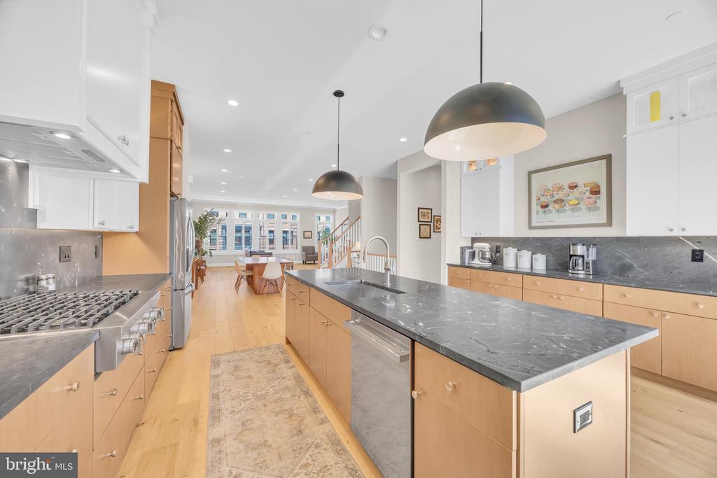 15 LINDER COURT
