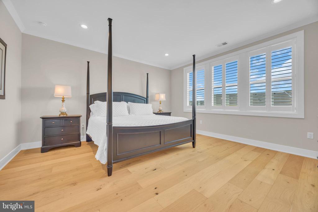 15 LINDER COURT
