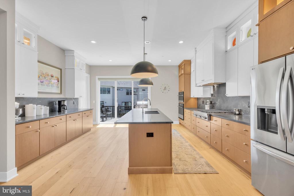 15 LINDER COURT