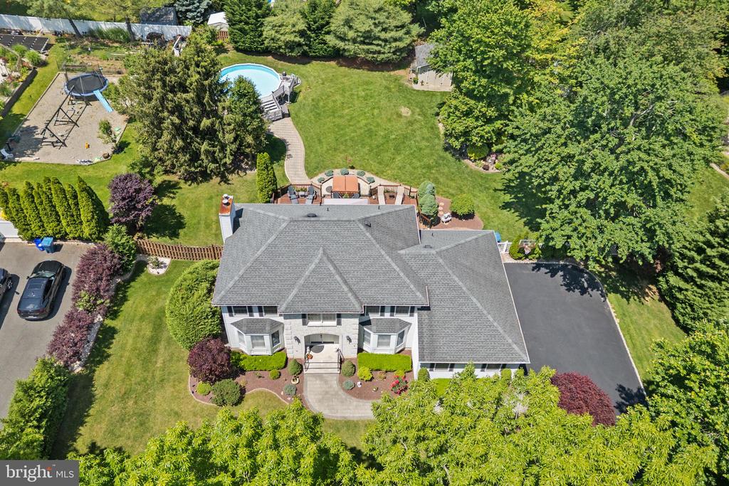 21 TANGLEWOOD PLACE