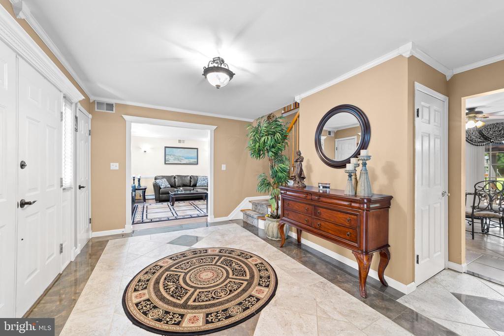 21 TANGLEWOOD PLACE