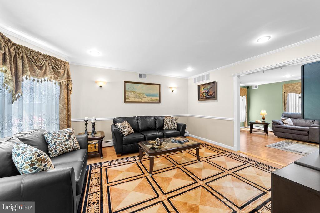 21 TANGLEWOOD PLACE