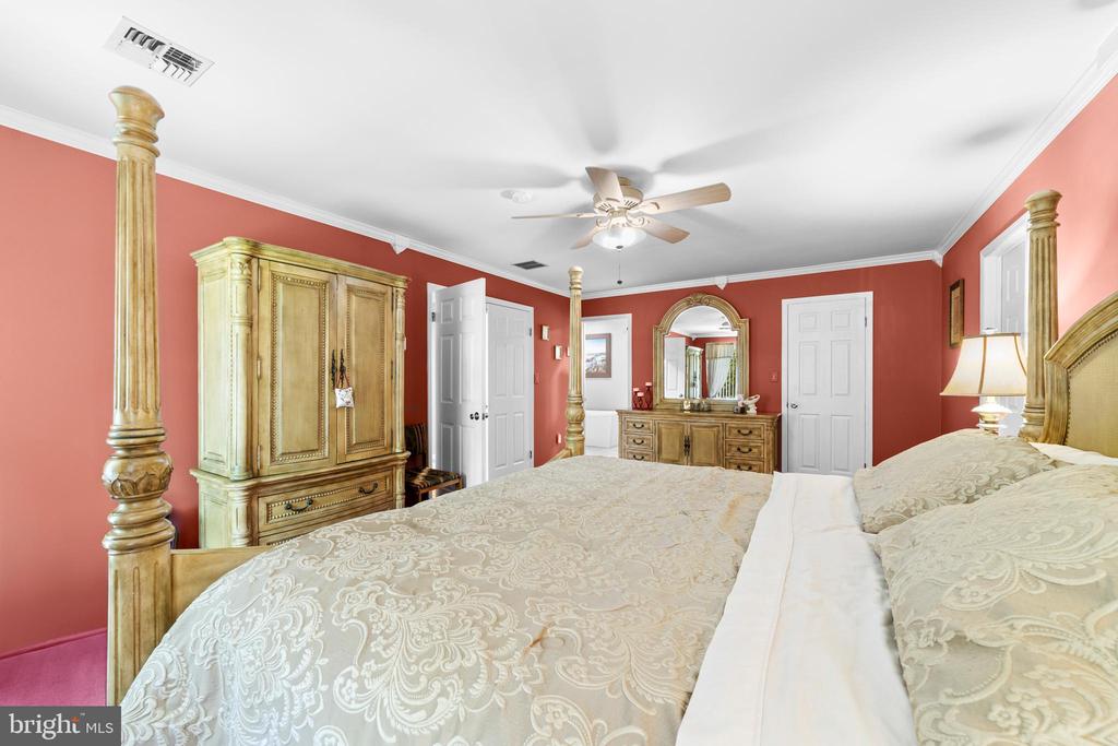 21 TANGLEWOOD PLACE