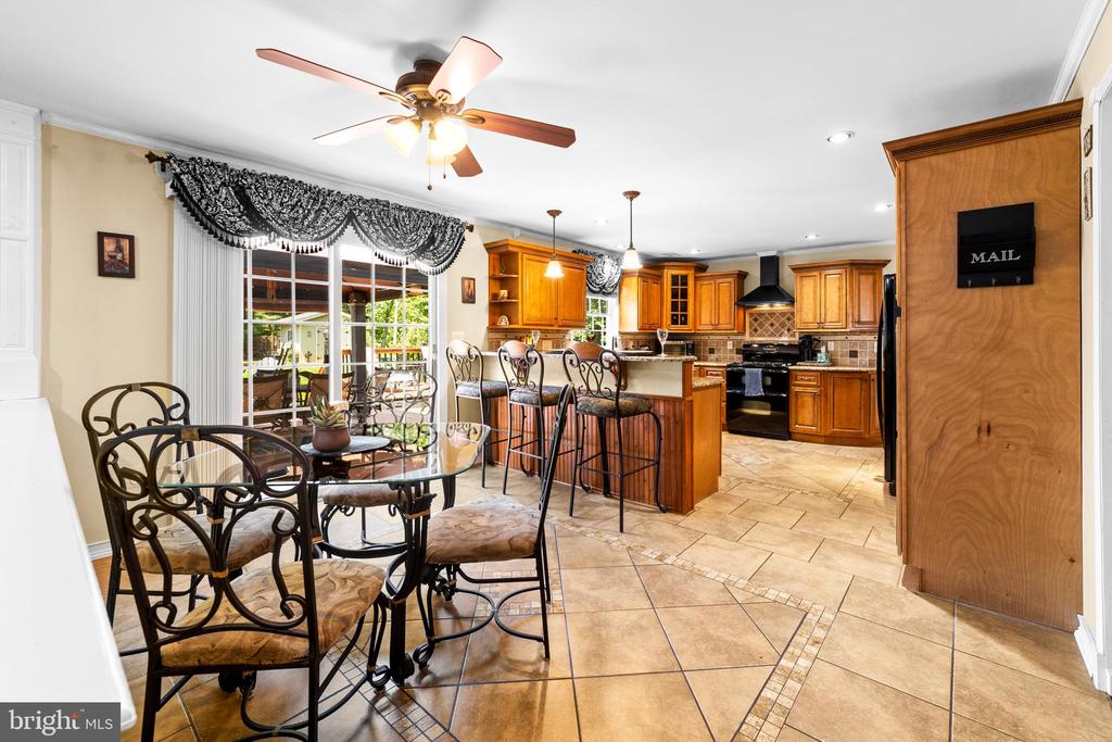 21 TANGLEWOOD PLACE