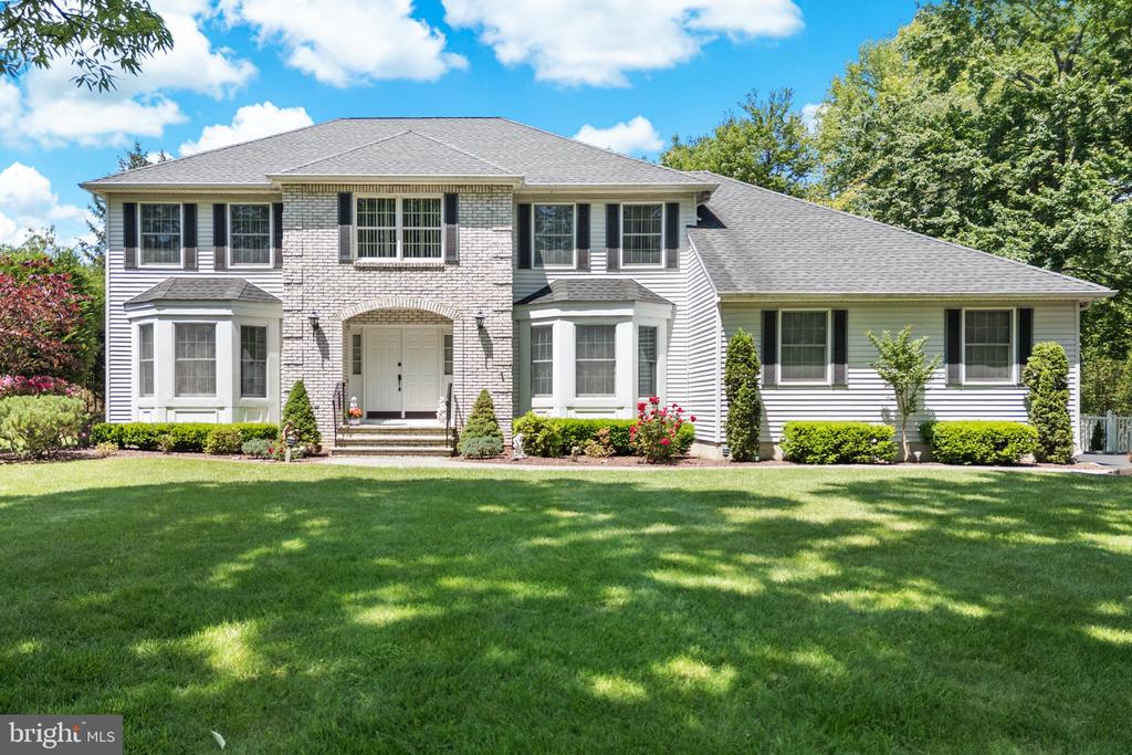 21 TANGLEWOOD PLACE