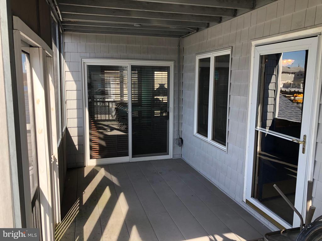 22 Beach Dr