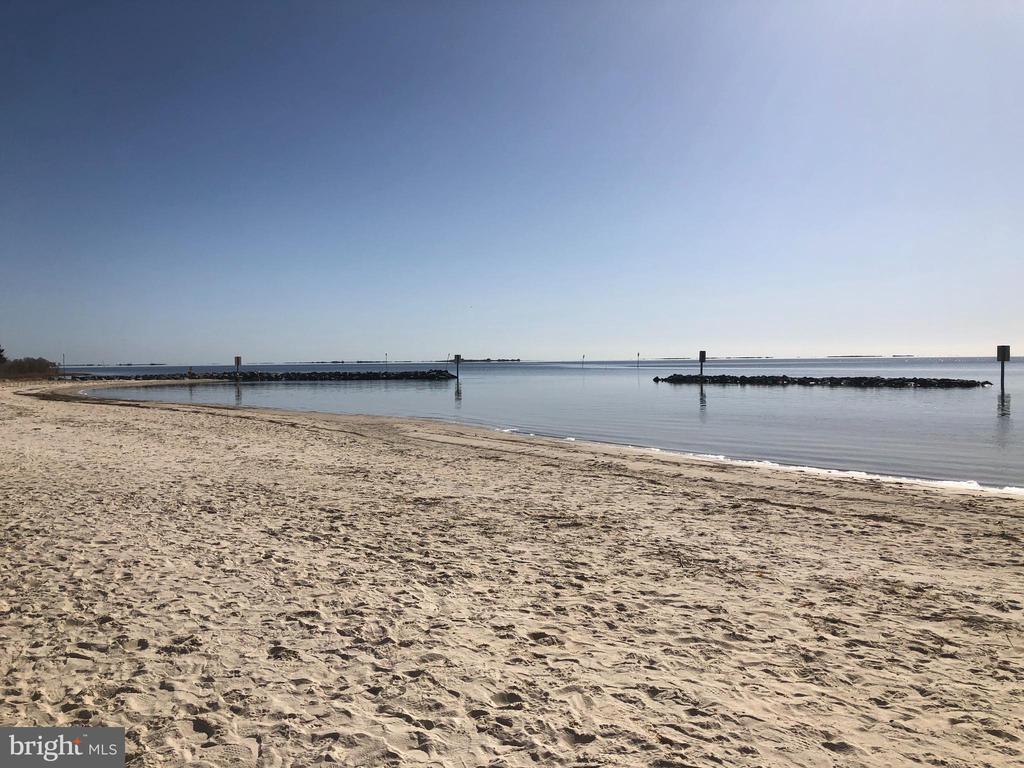 22 Beach Dr