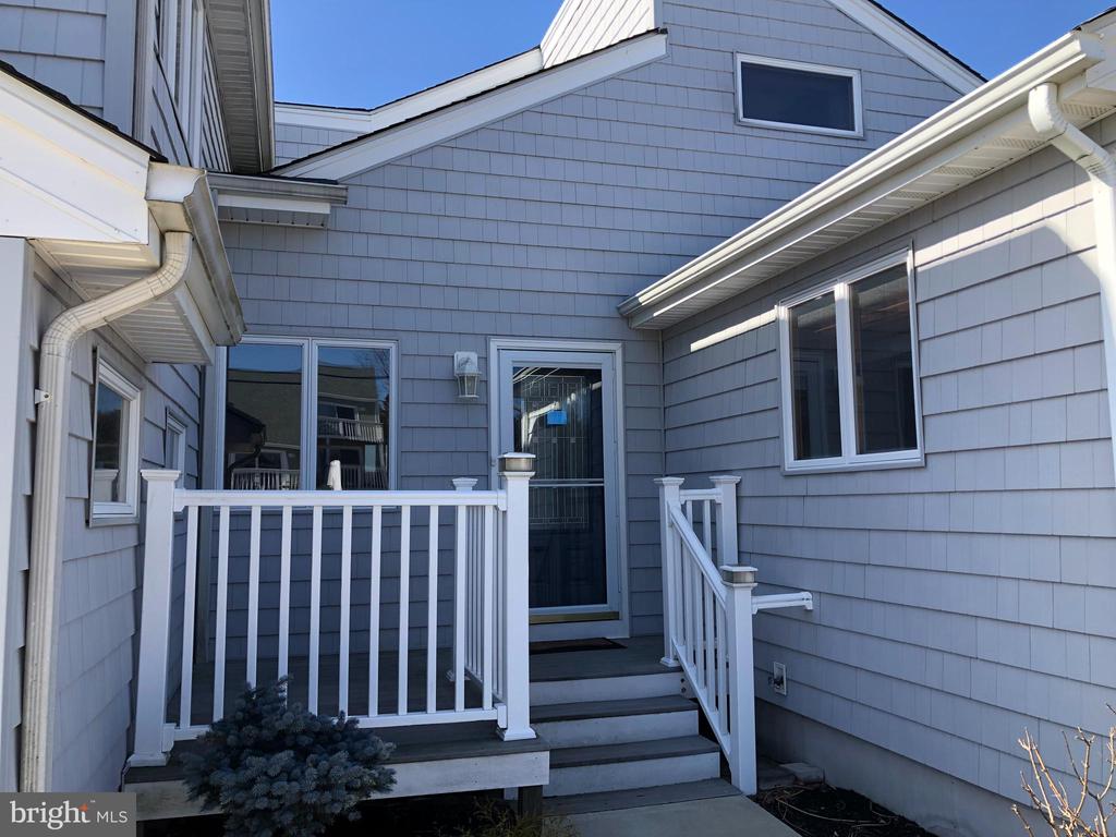 22 Beach Dr