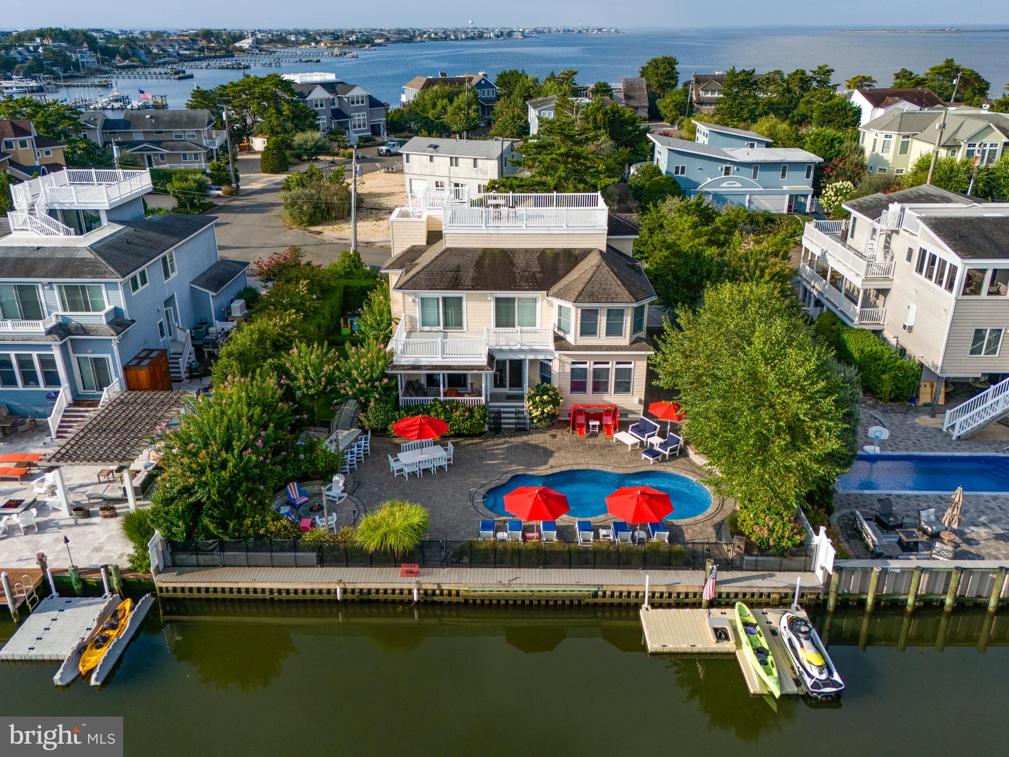 47 Harbor Ln