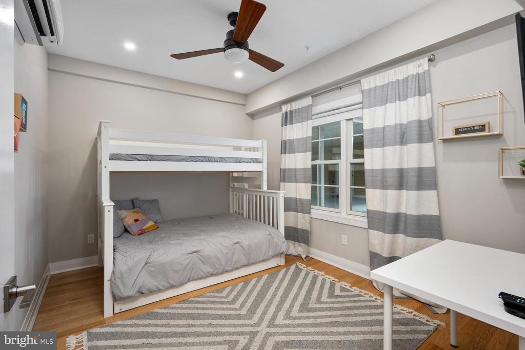 510 N Bay Ave #208
