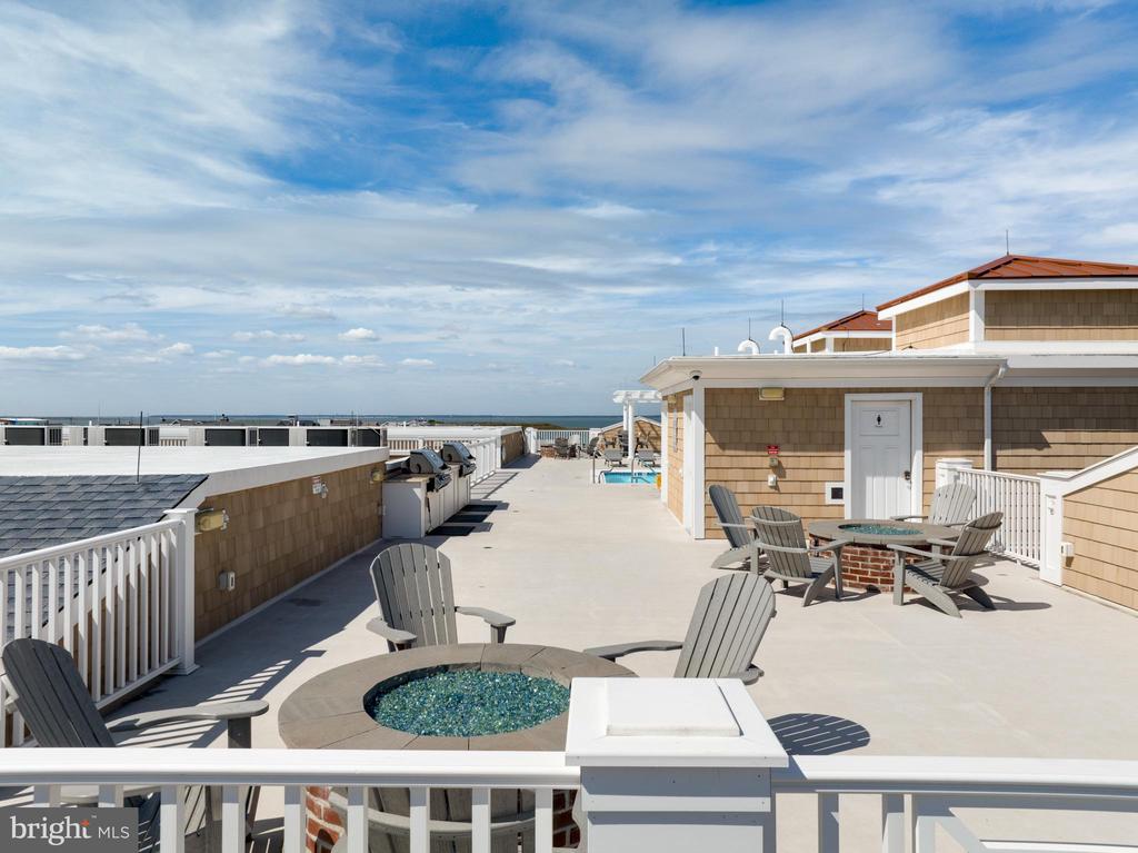 510 N Bay Ave #208
