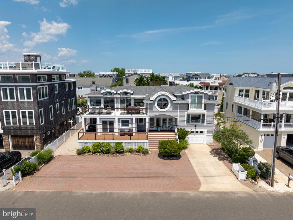 115 W Kimberly