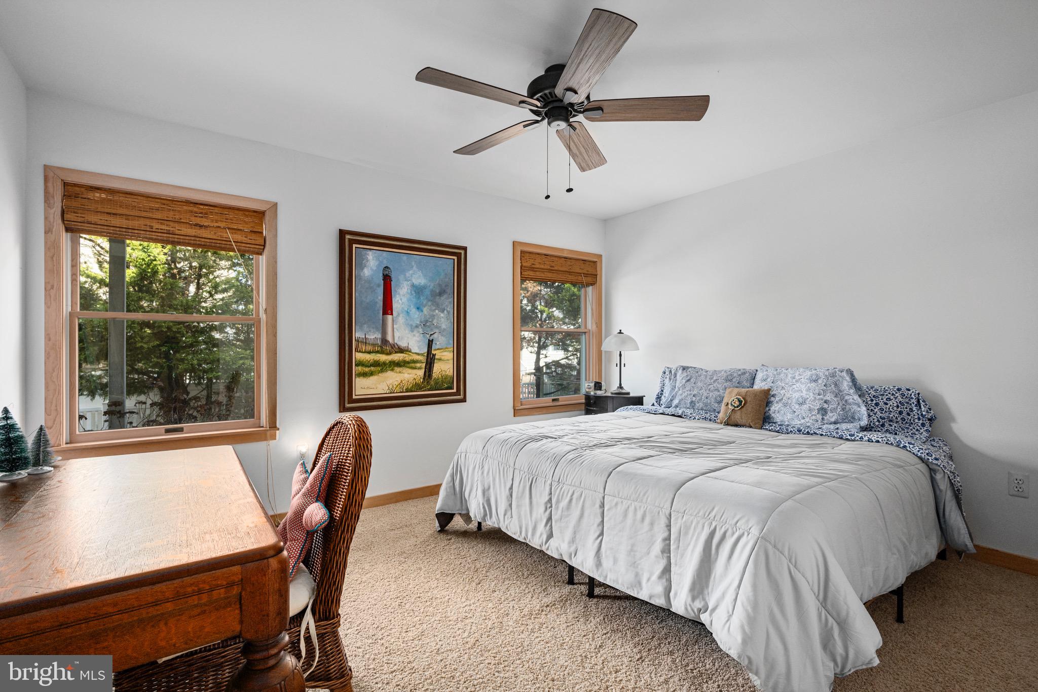 115 W Kimberly