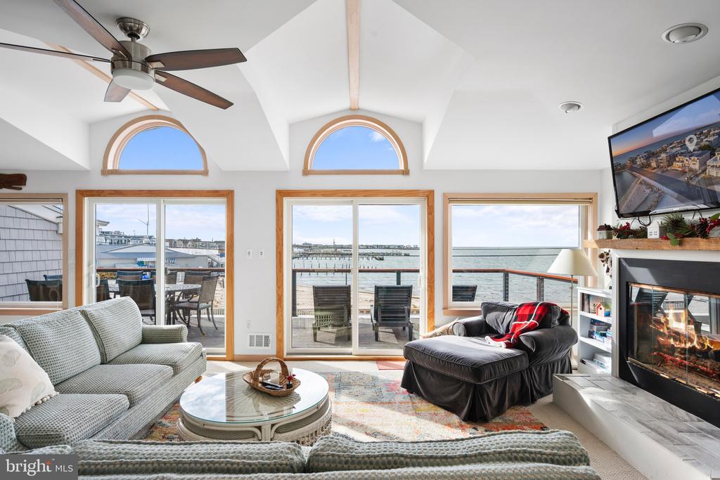 115 W Kimberly
