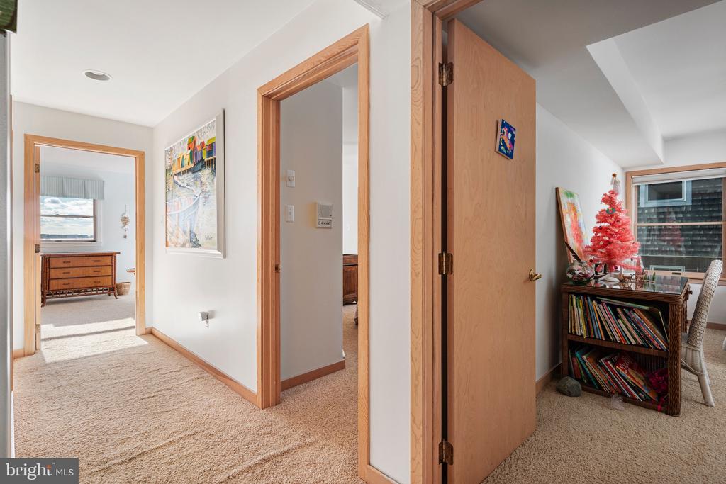 115 W Kimberly