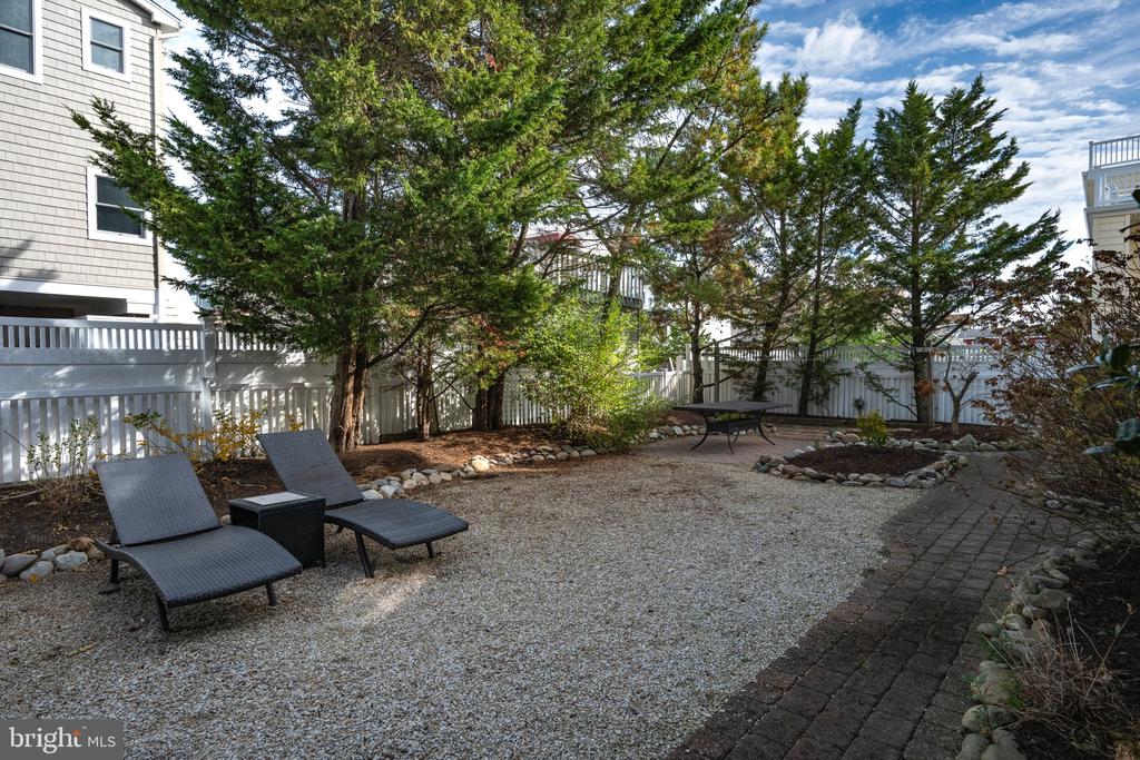115 W Kimberly