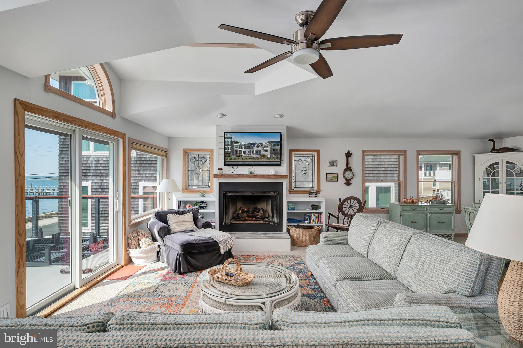 115 W Kimberly