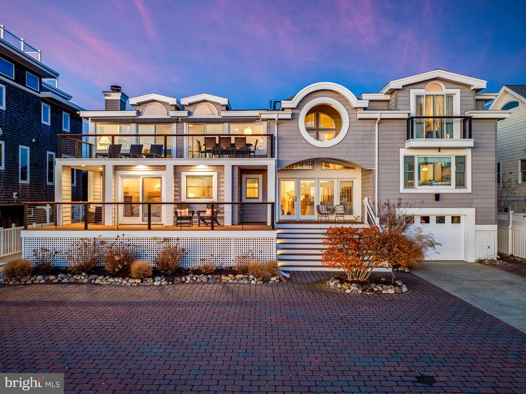 115 W Kimberly