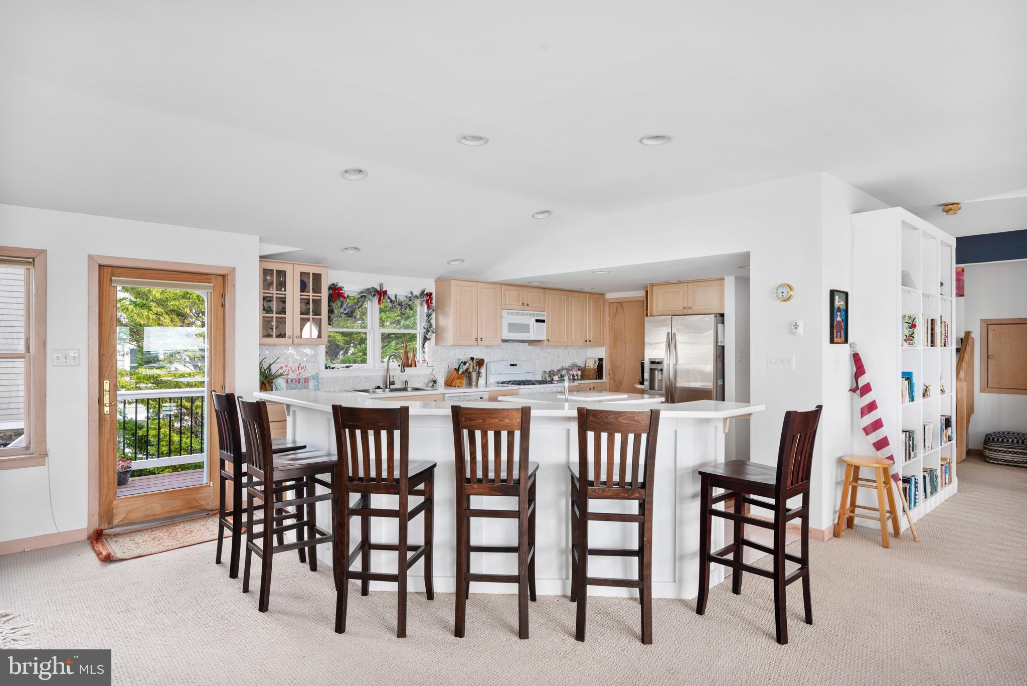 115 W Kimberly