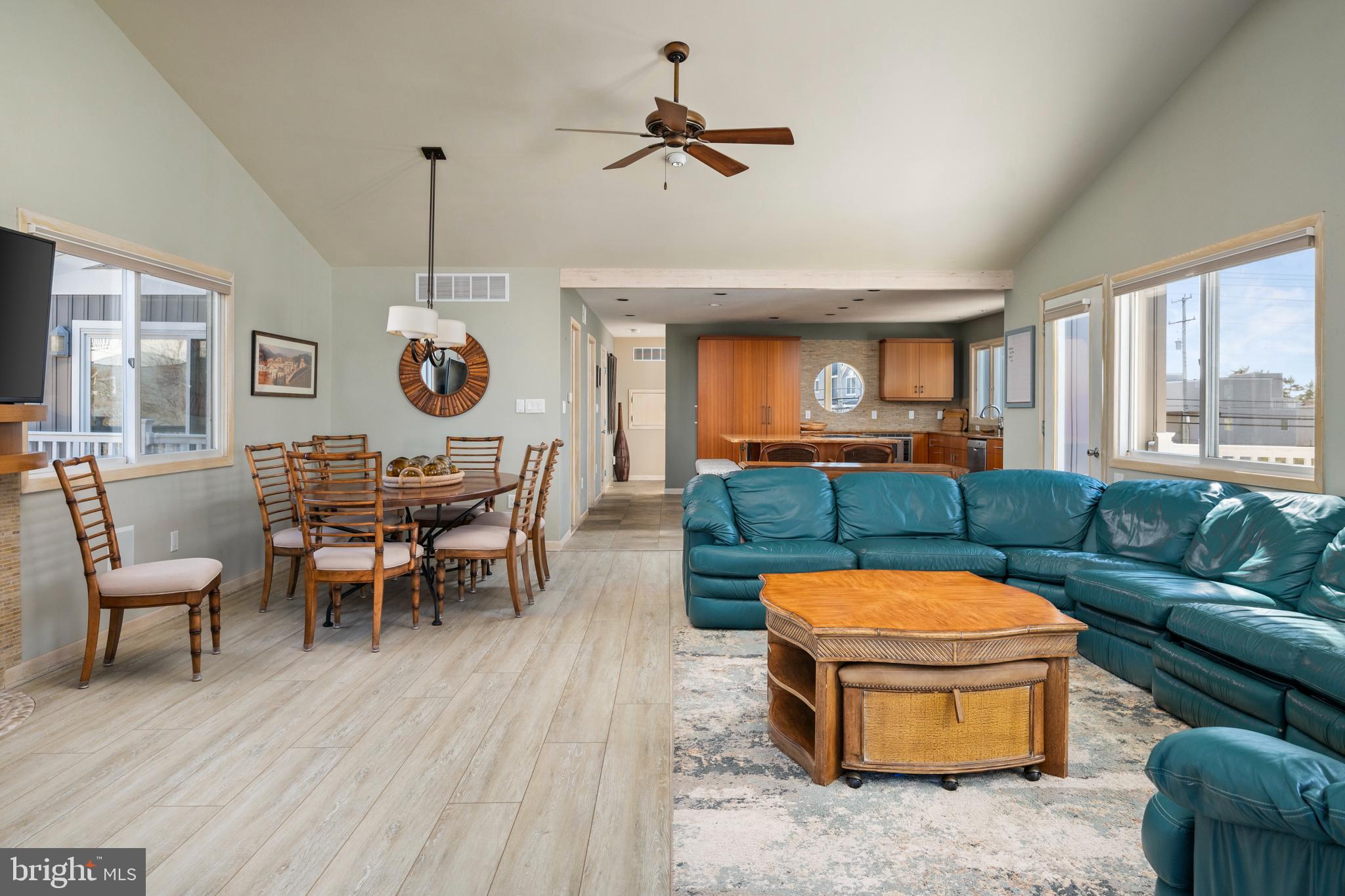 1122A Long Beach Blvd