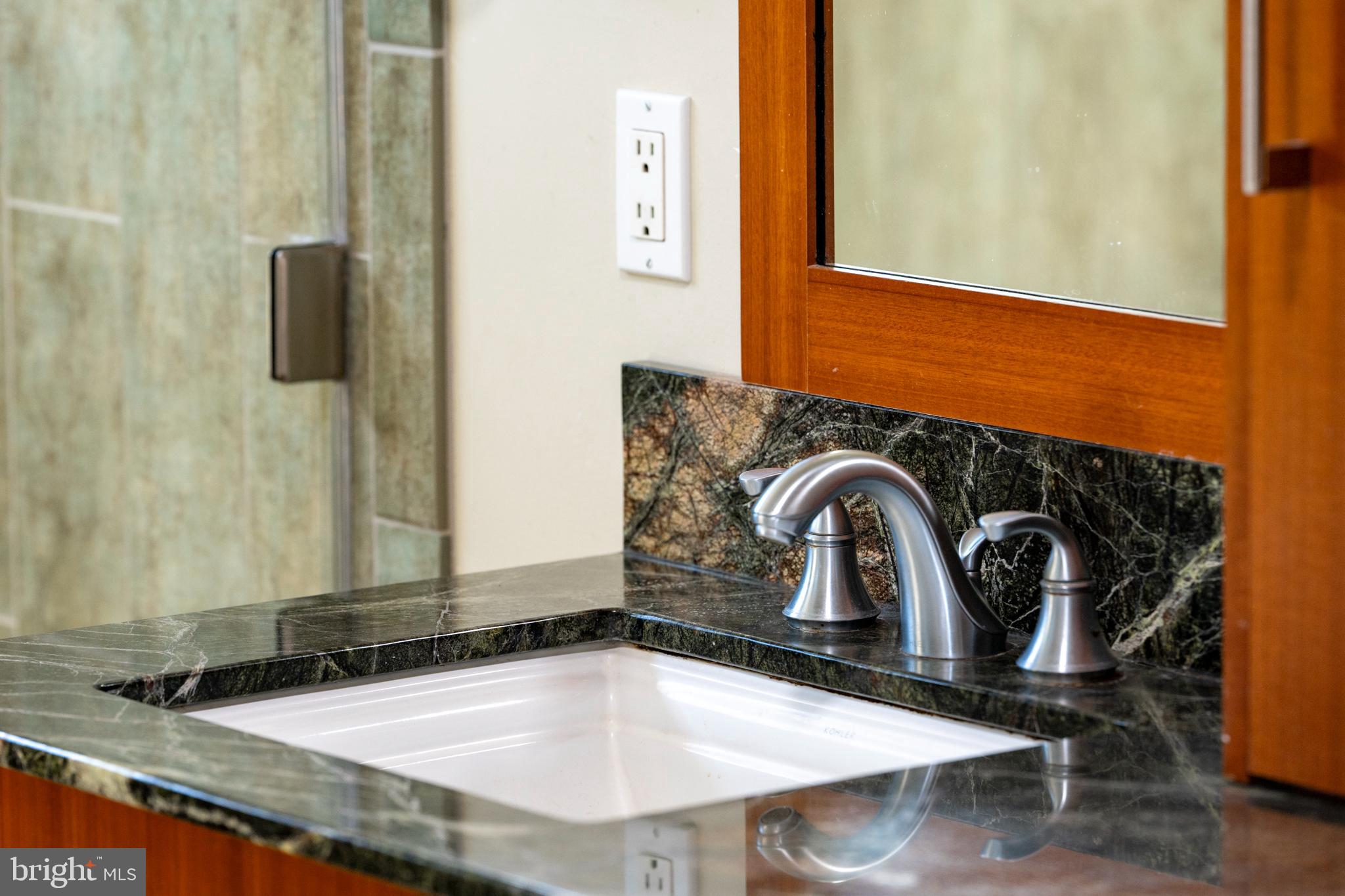 1122A Long Beach Blvd