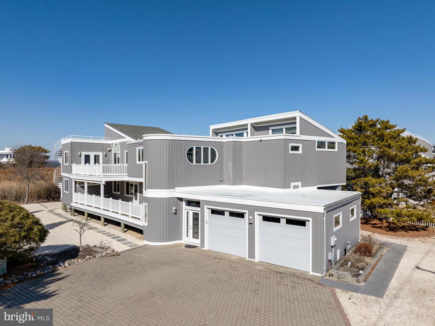 1122A Long Beach Blvd