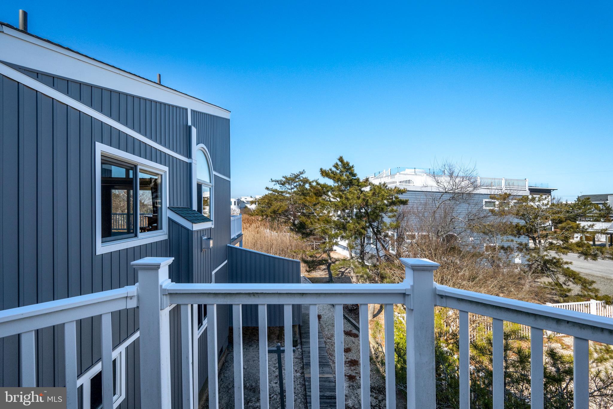 1122A Long Beach Blvd