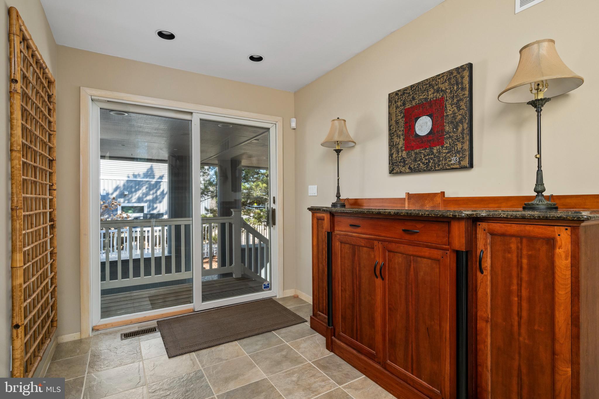 1122A Long Beach Blvd