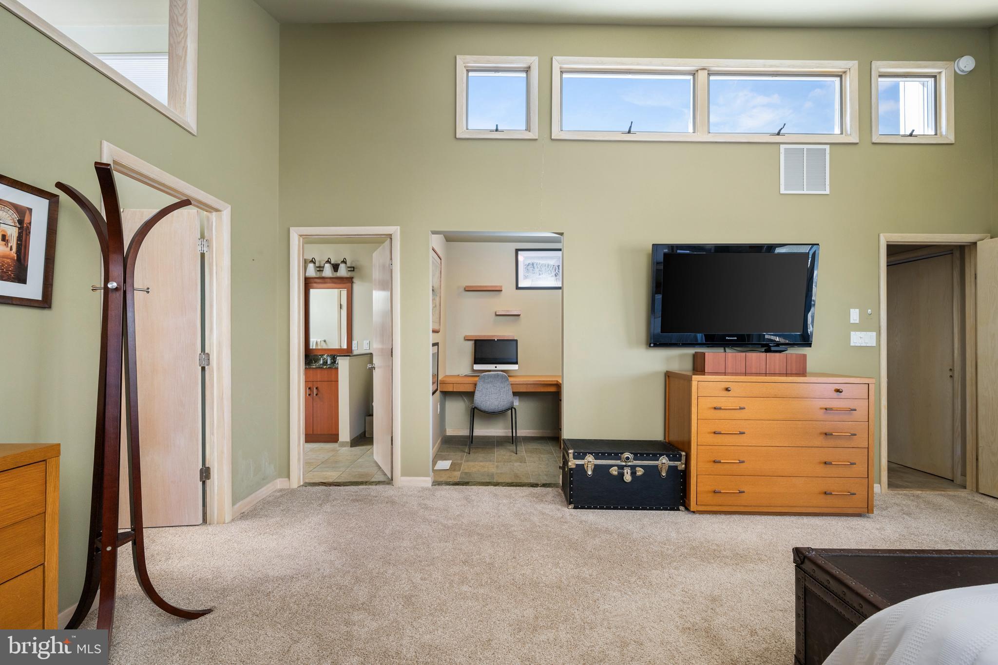 1122A Long Beach Blvd