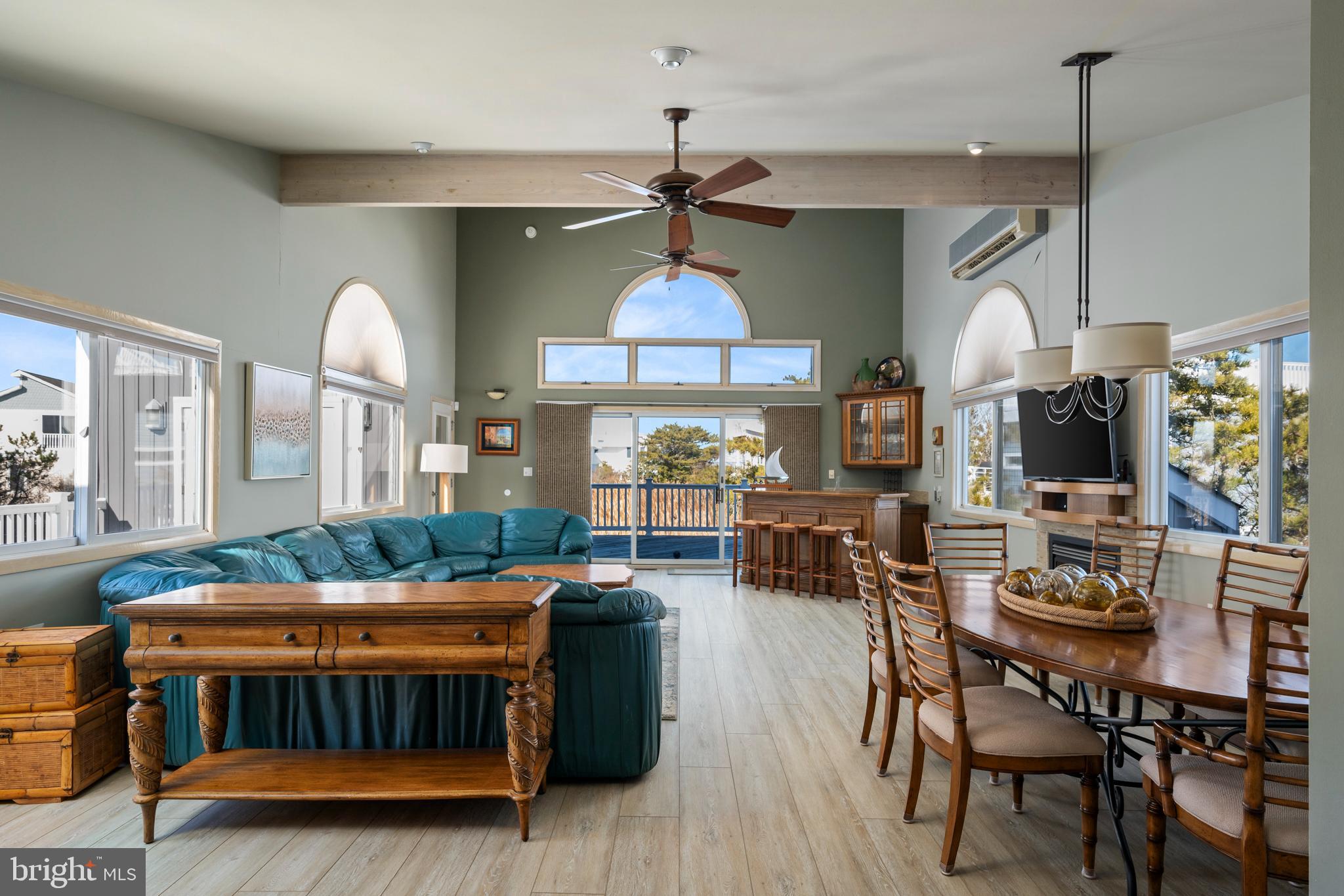 1122A Long Beach Blvd