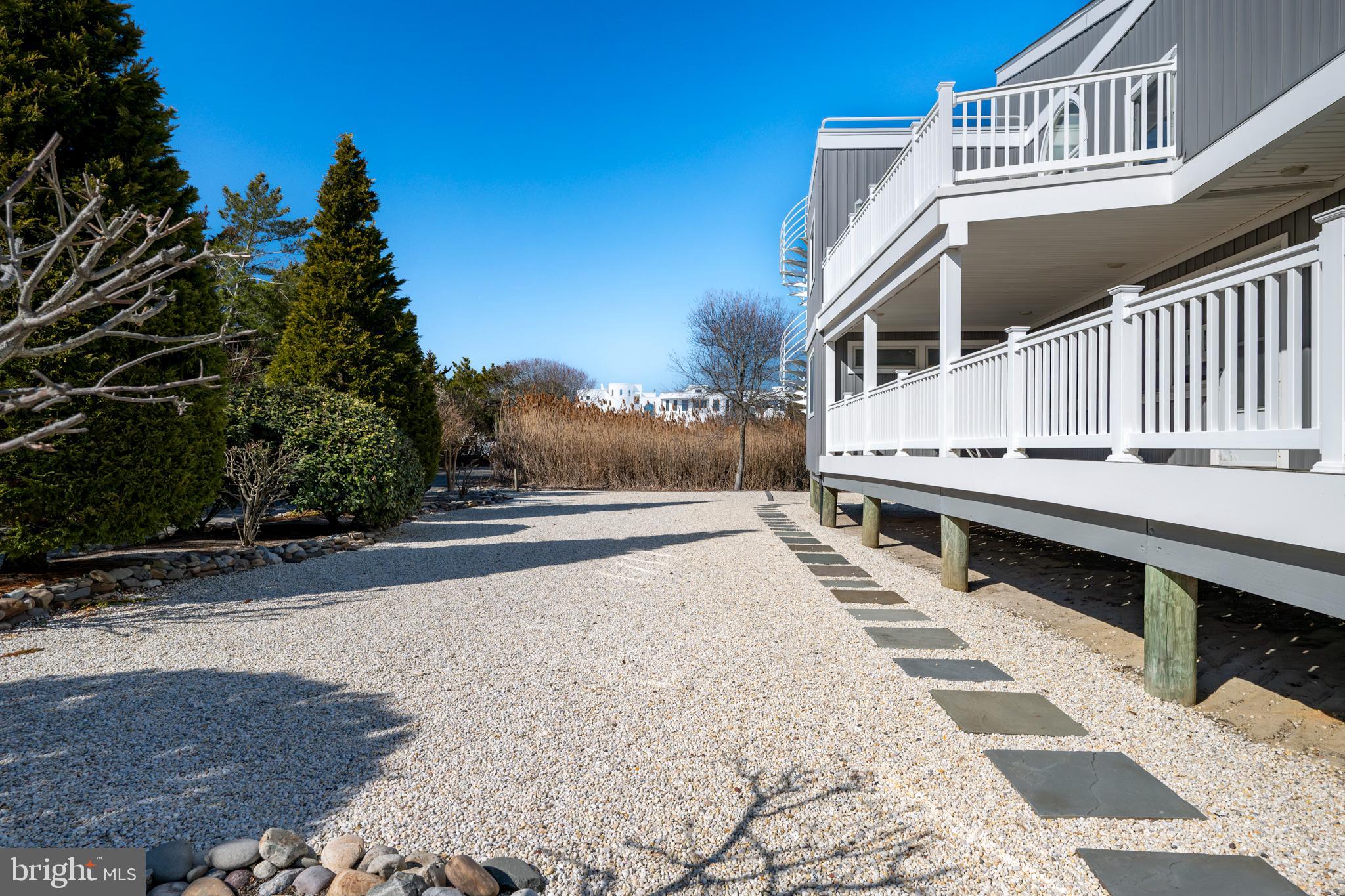 1122A Long Beach Blvd