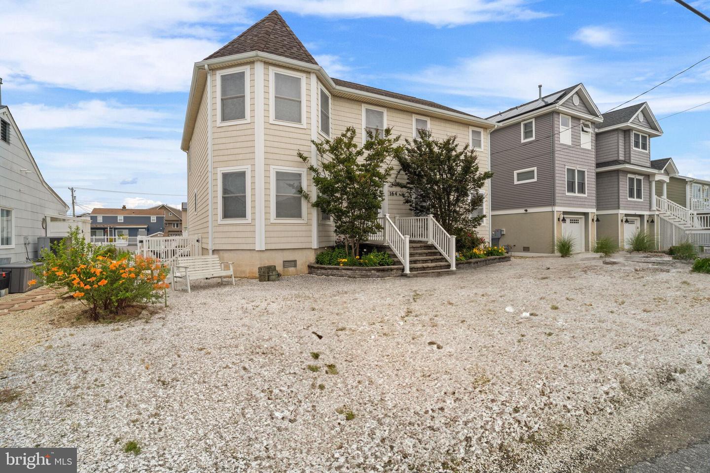 164 Morris Blvd