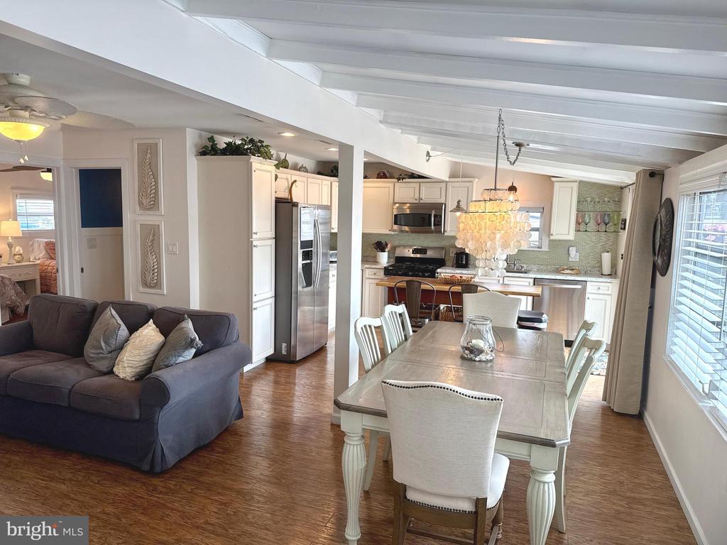 57 Albert Dr